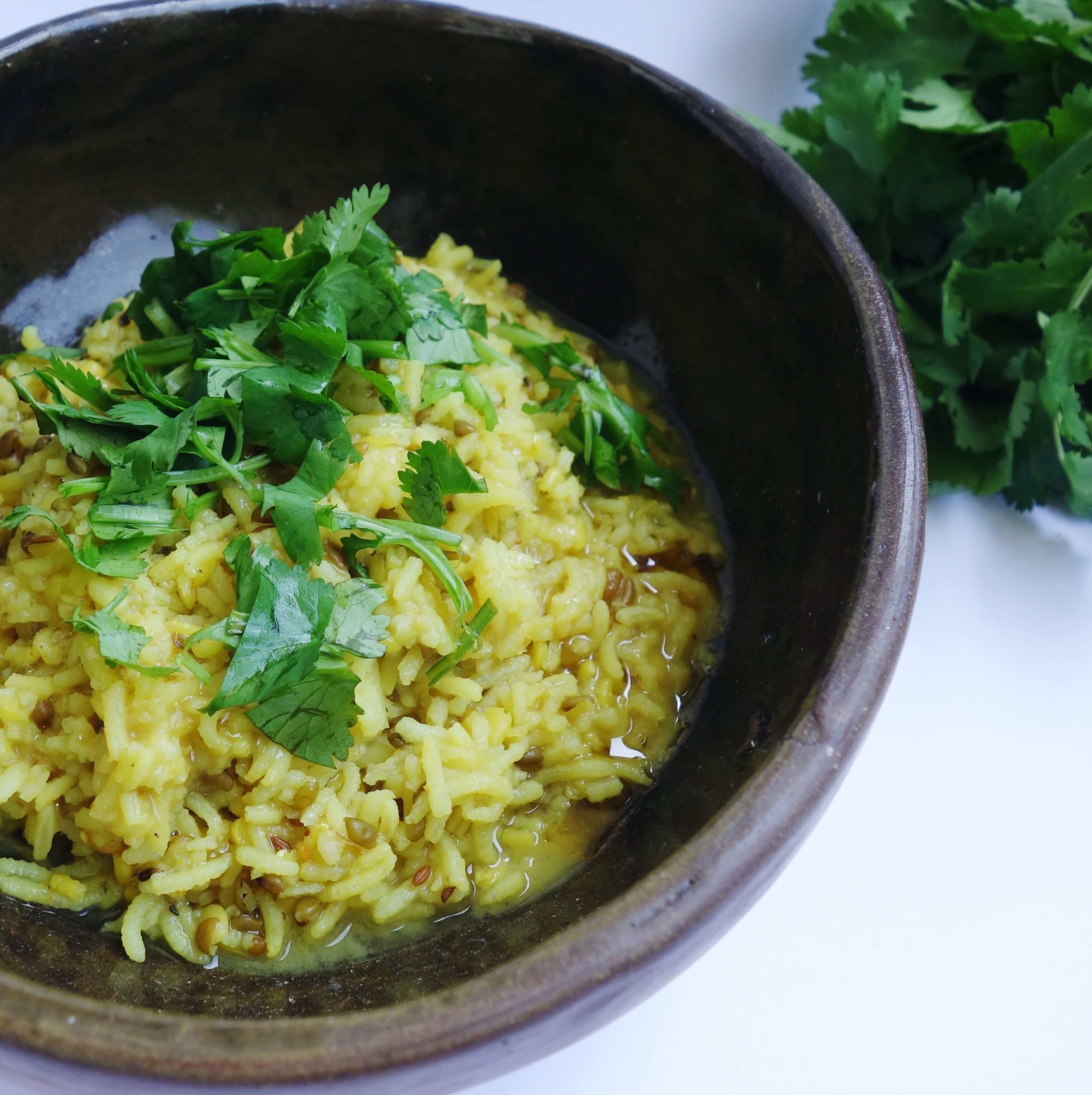 Mehr über den Artikel erfahren Kitchari – Der Klassiker unter den ayurvedischen Rezepten